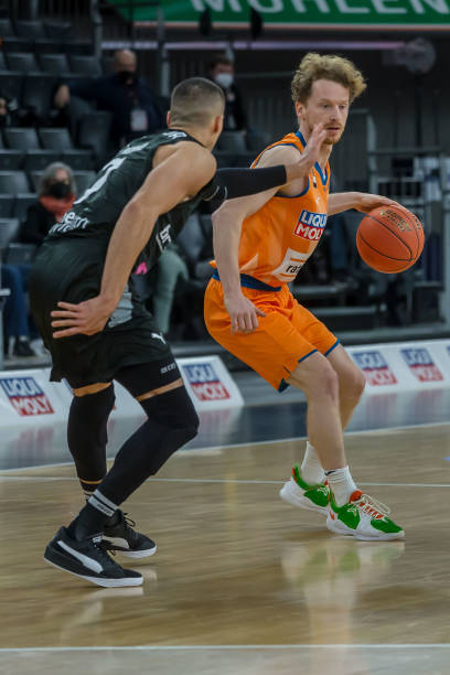 益于英超强 益于英超强